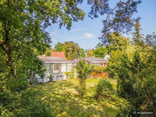 [KI-optimiertes Foto] Grundstück