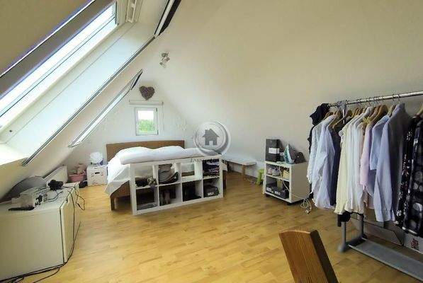 Schlafzimmer 2 - oben - Bild 2