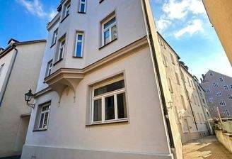 Vorderansicht und Eingang