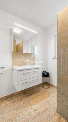 1. OG Badezimmer 1 2