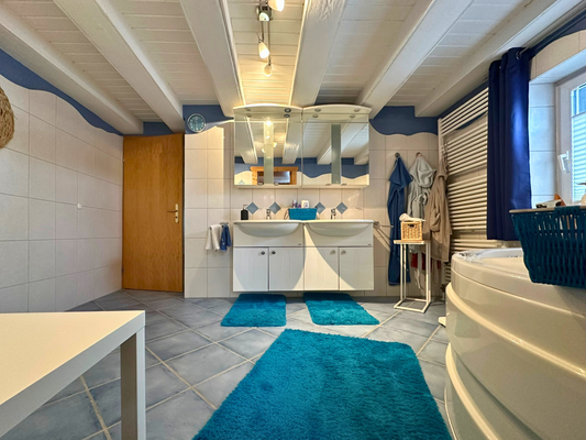 Badezimmer Hauptwohnung Obergeschoss