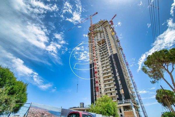 588159-penthouse-for-sale-in-limassol-marina_full.jpg