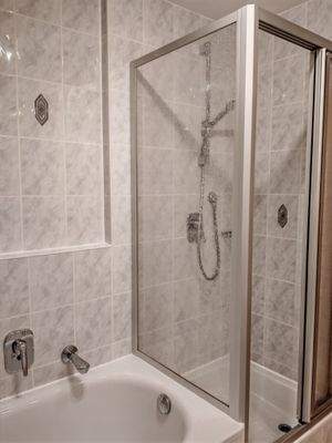 Wohnung Gersthofen_Dusche