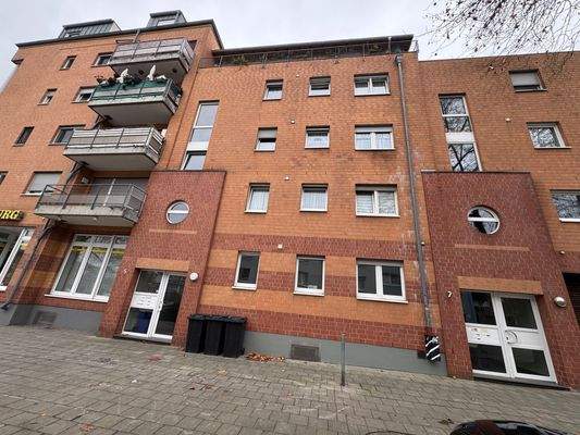 Mehrfamilienhaus mit Balkonen