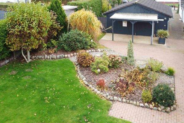 Garten mit Terrasse_