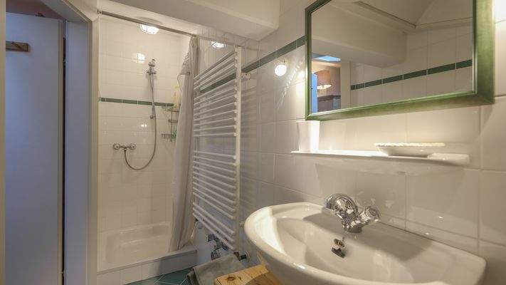 KITZIMMO-Gemütliche Dachgeschosswohnung in Toplage mieten - Immobilien Reith.