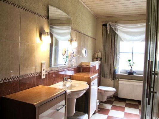 Badezimmer EG