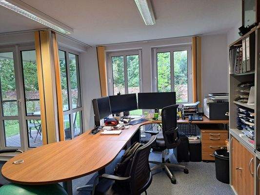 Büro 1 Chef / Terrasse 1