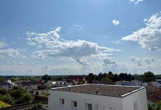 Frontansicht Haus und Panorama