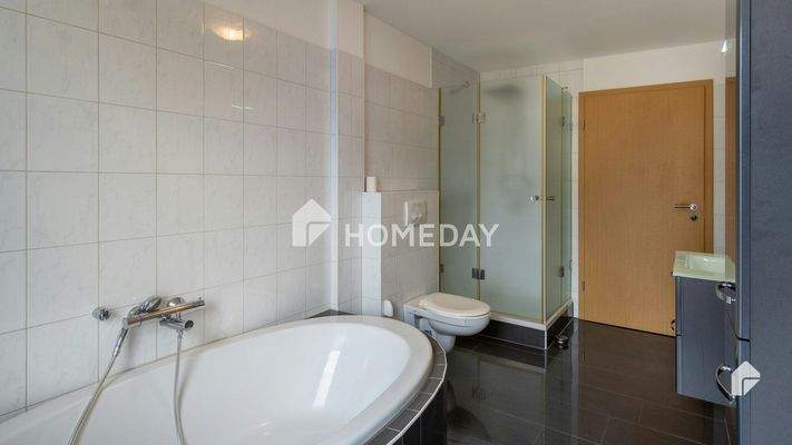 1. OG Badezimmer 1 2