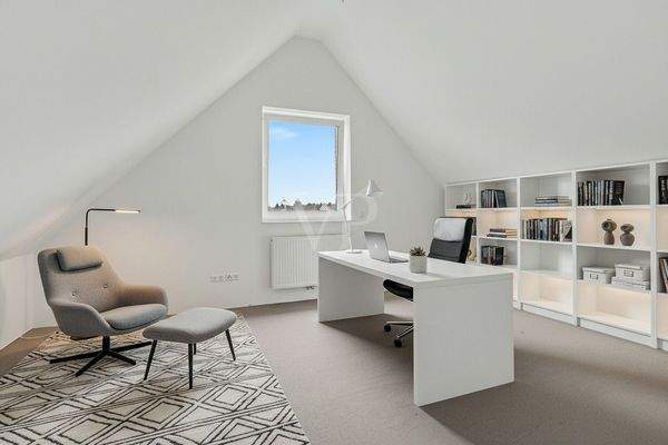 Arbeitszimmer_möbiliert