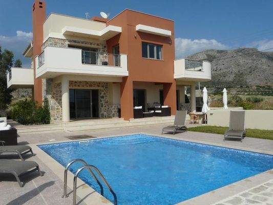 Südostkreta, Lagkada: Schöne Villa mit Meerblick zu verkaufen