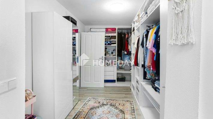 2. OG Ankleidezimmer 2