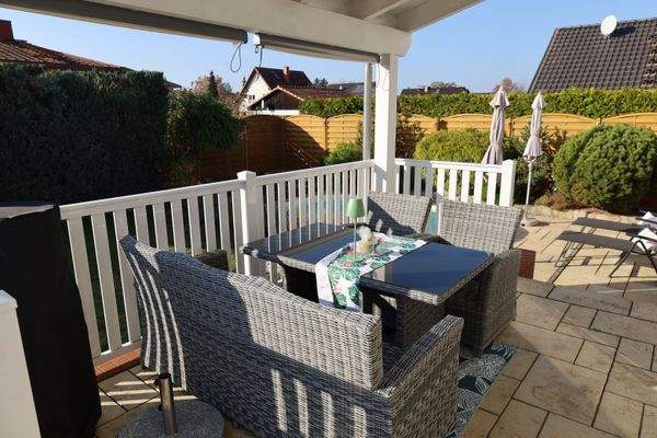 Außen Terrasse überdacht