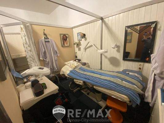 9 Haarentfernung und Lymphdrainage