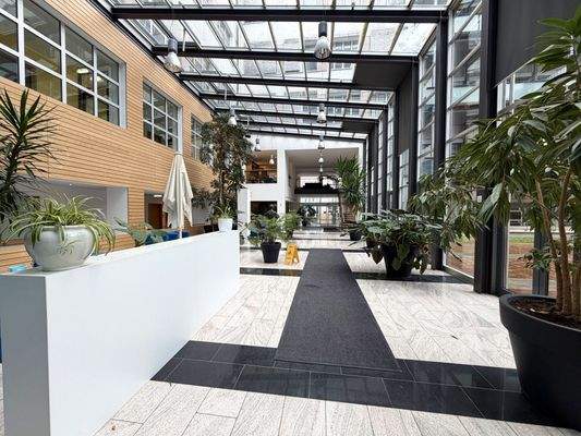 Eingangshalle mit Rezeption