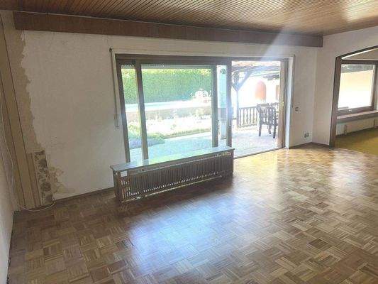 Wohnzimmer mit Terrasse