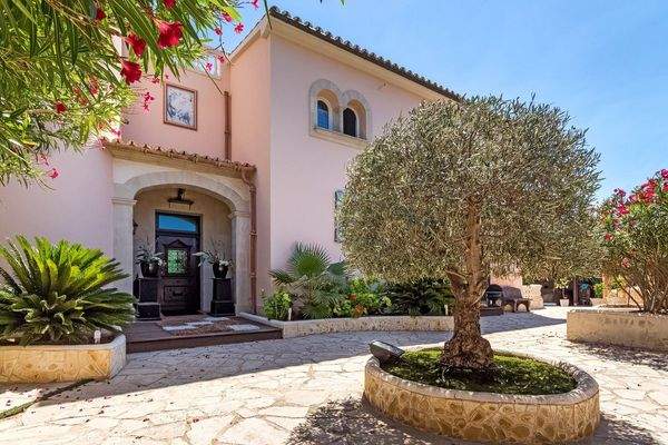 Eingangsbereich der Villa