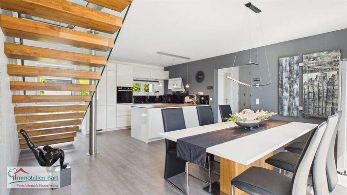 Essbereich mit offener Küche