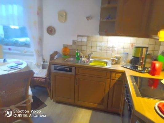 Küche mit Einbauküche