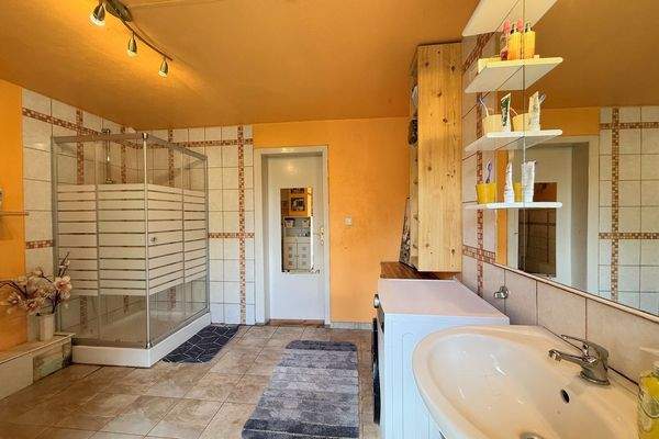 freundliches Badezimmer