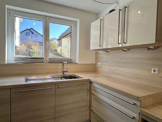 Harmonisch helle Einbauküche