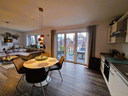 Offener Wohn- und Essbereich