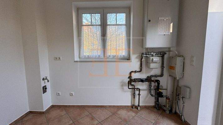 Hauswirtschaftsraum mit Außentür