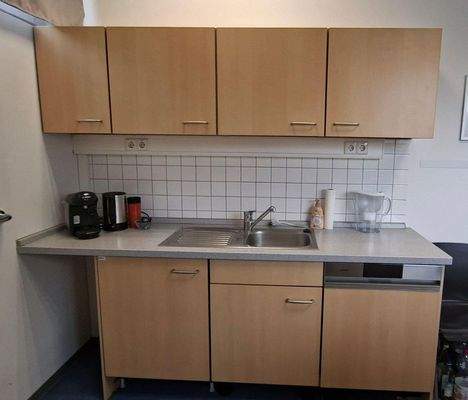 Küche rechts Kühlschr./Spülm.