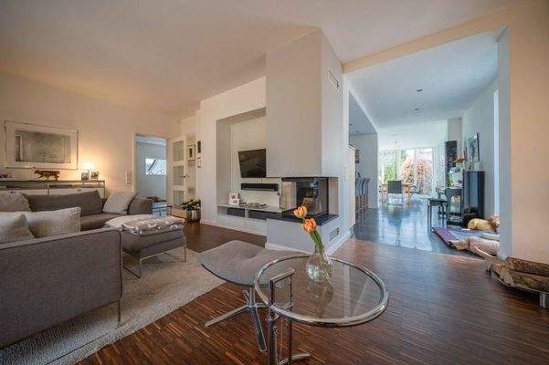 offen hell freundlich