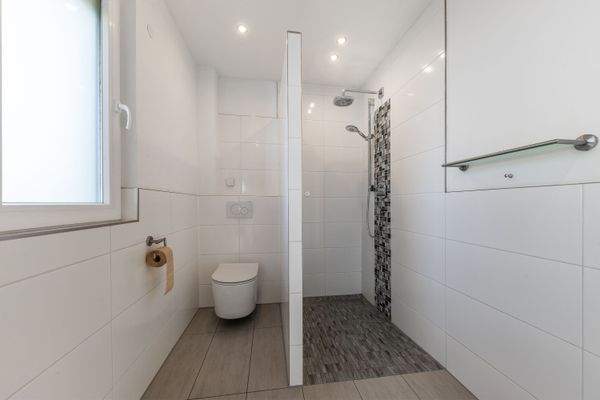 DI - Forbes Global Properties