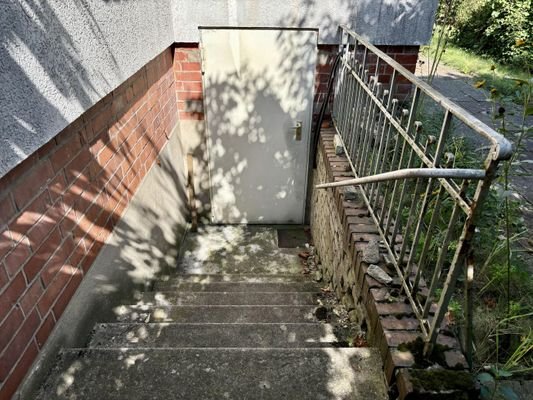 Ausgang Keller