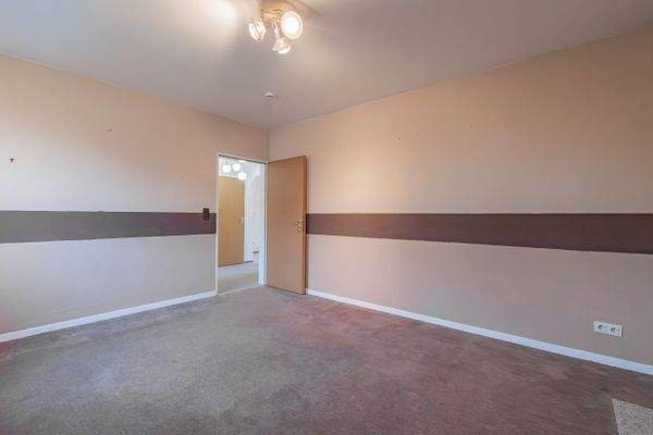 Kinderzimmer/ Arbeitszimmer 2 EG