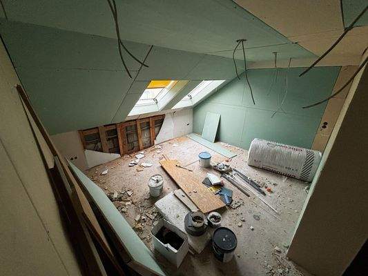 Ausbaufähiger Dachboden WHG 1