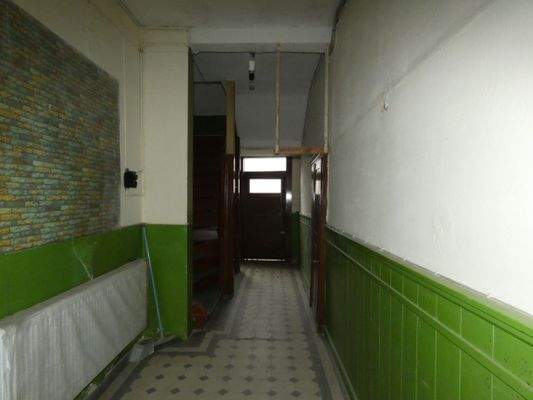 08-Eingang und Flur.JPG