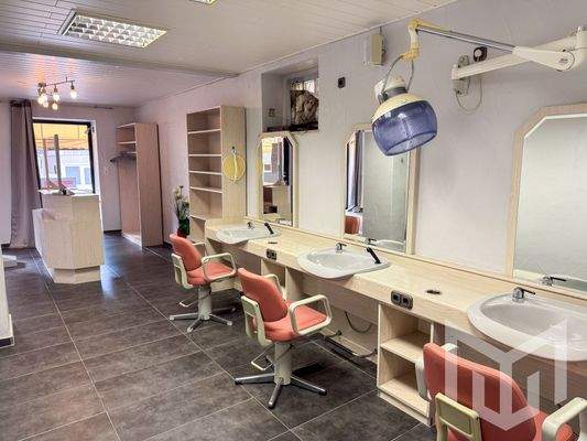 Gewerbefläche im vorderen Bereich