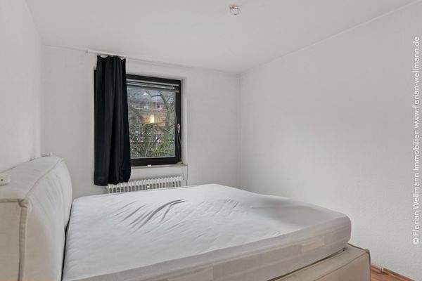 Schlafzimmer (14,16 Quadratmeter) mit Ostausrichtung.