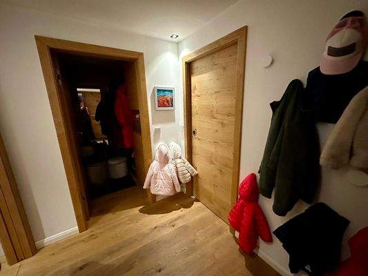 Eingangsbereich Garderobe Abstell