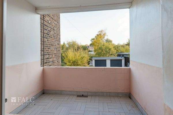 Wohnung 1. OG - Balkon - (KI generiert)