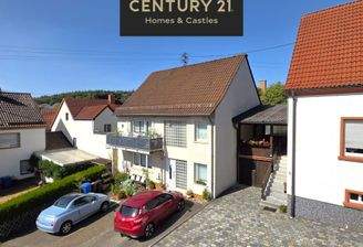 Blick auf das Haus von der rechten Seite