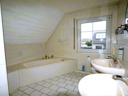 Bad im Obergeschoss