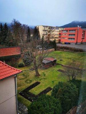 Schule in direkter Lage