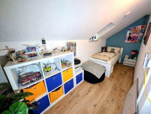 Kleiner Nebenraum neben dem WoZi., geeignet für Üb