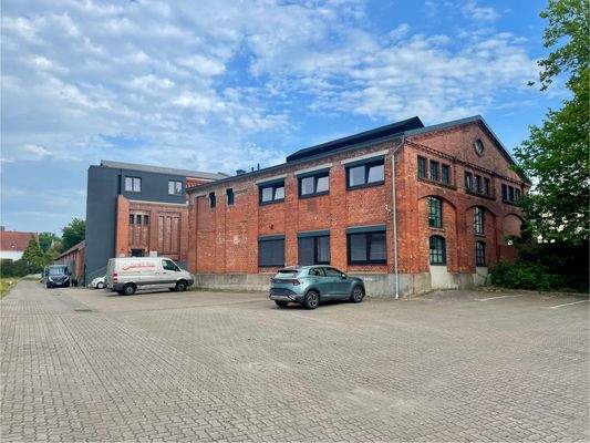 Rückansicht Gebäude 7 und 12