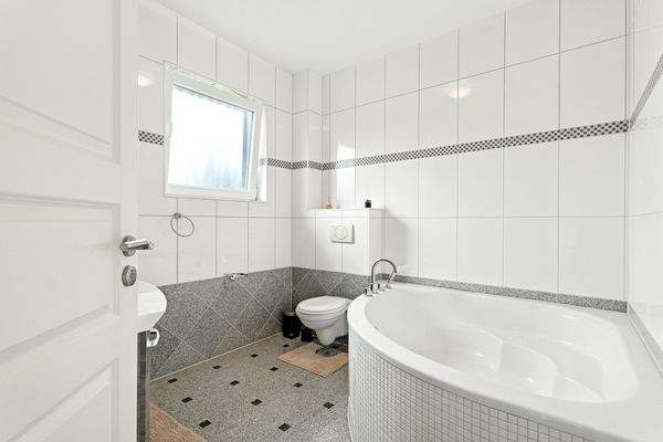 TOILET 3 - first floor