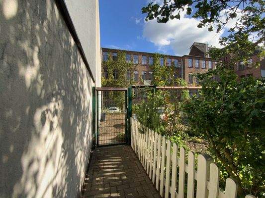 Zugang zum PKW-Stellplatz