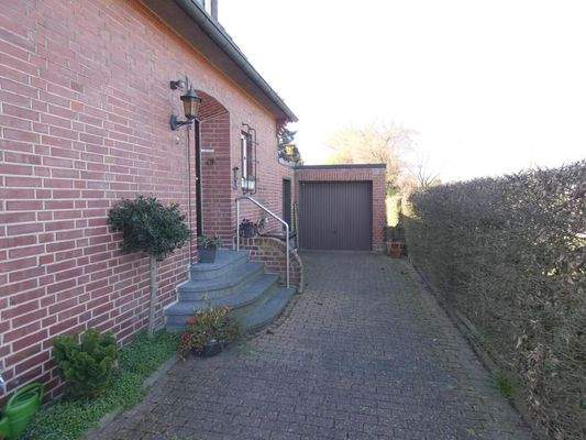 Eingang u. Garage