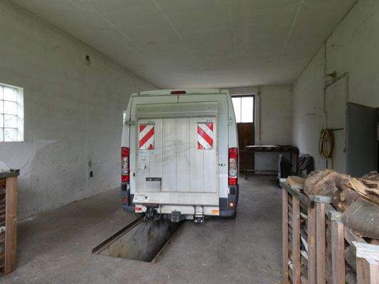 LKW Garage