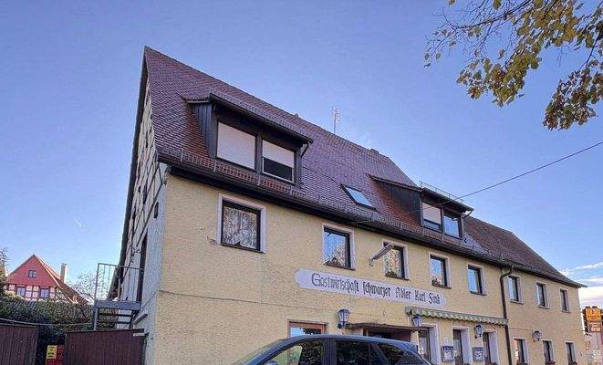 Ansicht vom Hauptgebäude 