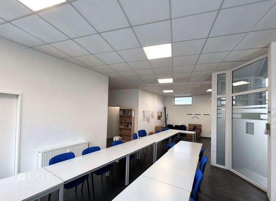 Ladenfläche Seiteneingang